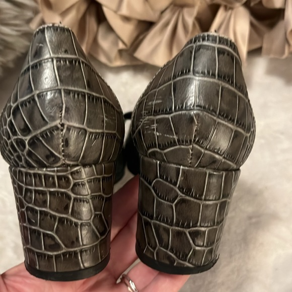 Block Heel Suede Leather Pump Slip On Shoes Sz 7 - Picture 6 of 13